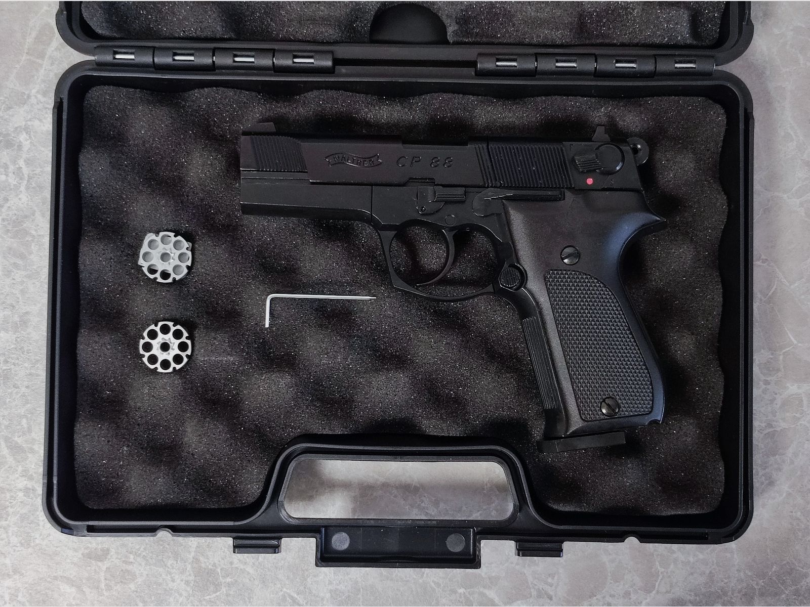 NEU Umarex Walther CP88 schwarz CAL4,5 CO2 Gas Pistole