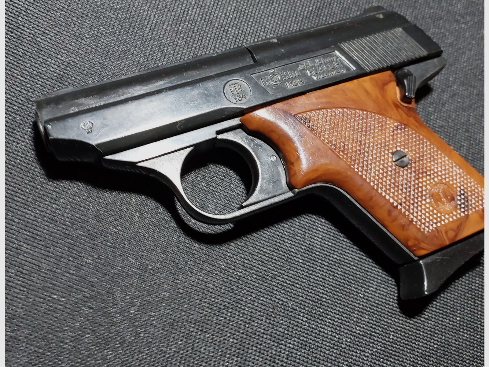 Röhm RG8 (RG 8) Pistolet à blanc Cal. 8mm OVP (PTB 154) RARE !