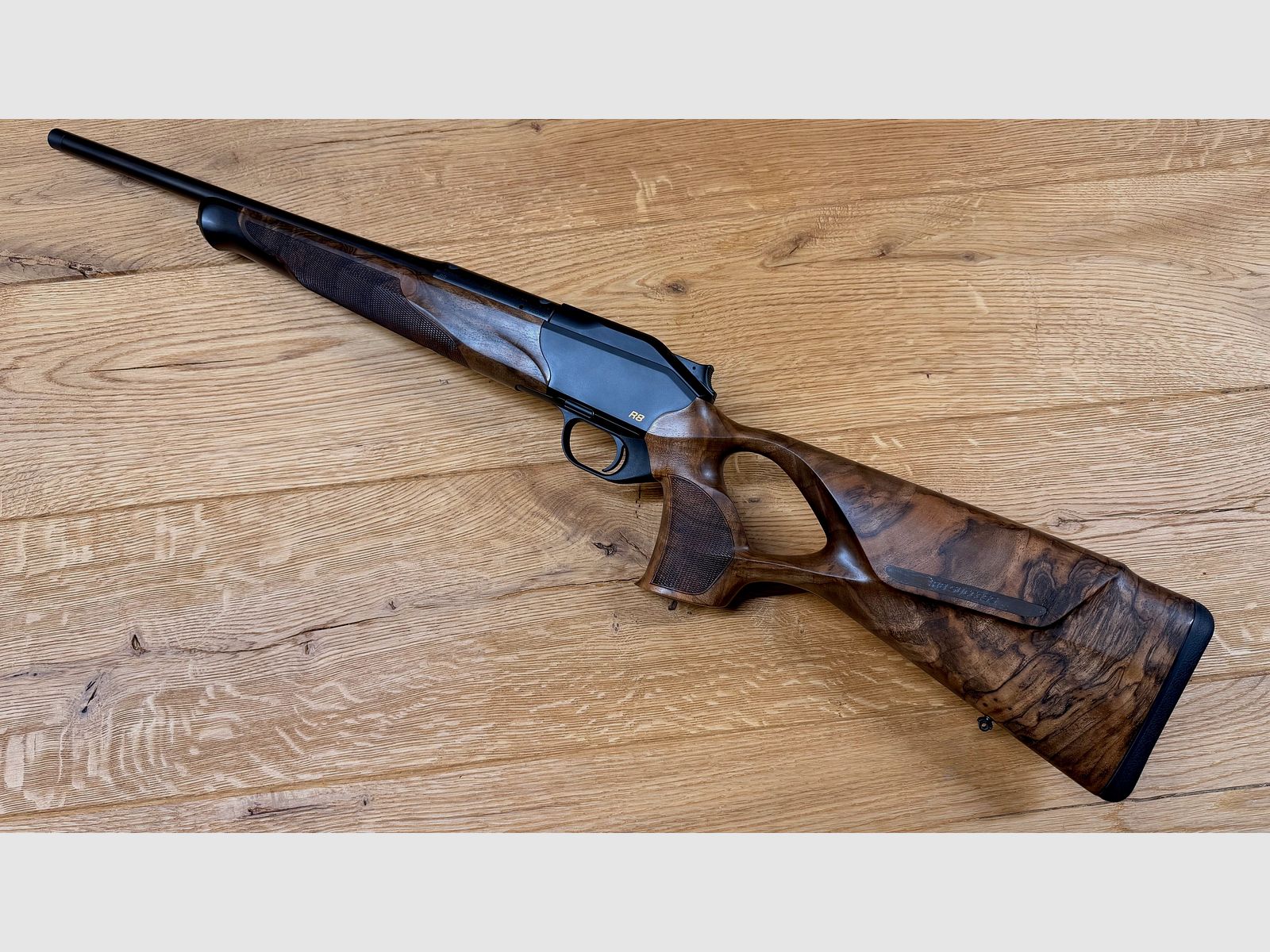 Blaser R8 Success / madera clase 4 / calibre y longitud de cañón a elección / oportunidad absoluta