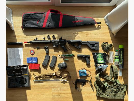 ICS M4 CXP HOG Tubulaire S avec arme secondaire et accessoires