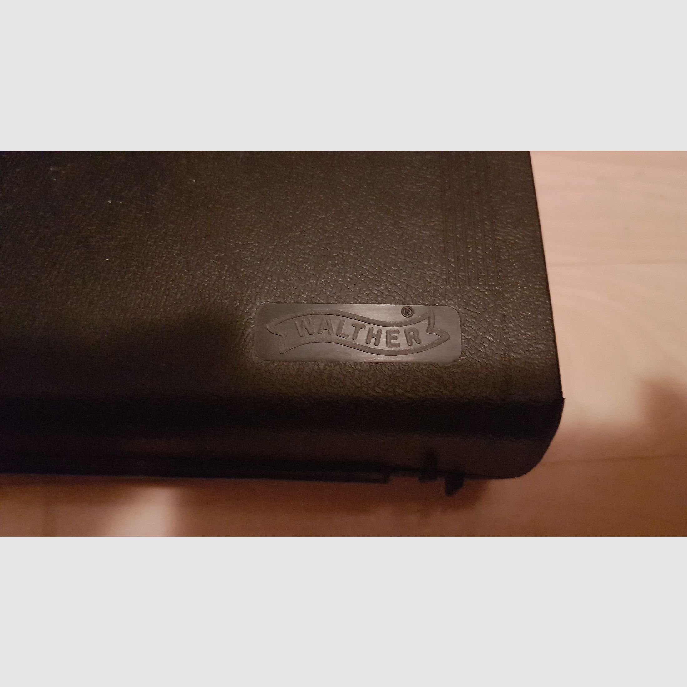 WALTHER P22 Pistolet d'alarme 9 mm P.A.K. Nickelé