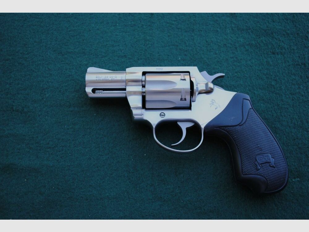 Colt Detective II, 2"LL, Stal nierdzewna polerowana na wysoki połysk, uchwyt gumowy Colt