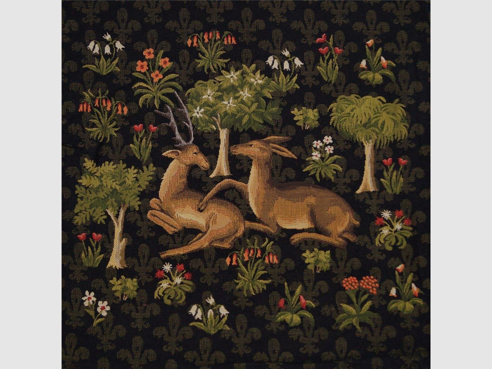 Lovergreen small bargain motif cushion lying deer with fawn