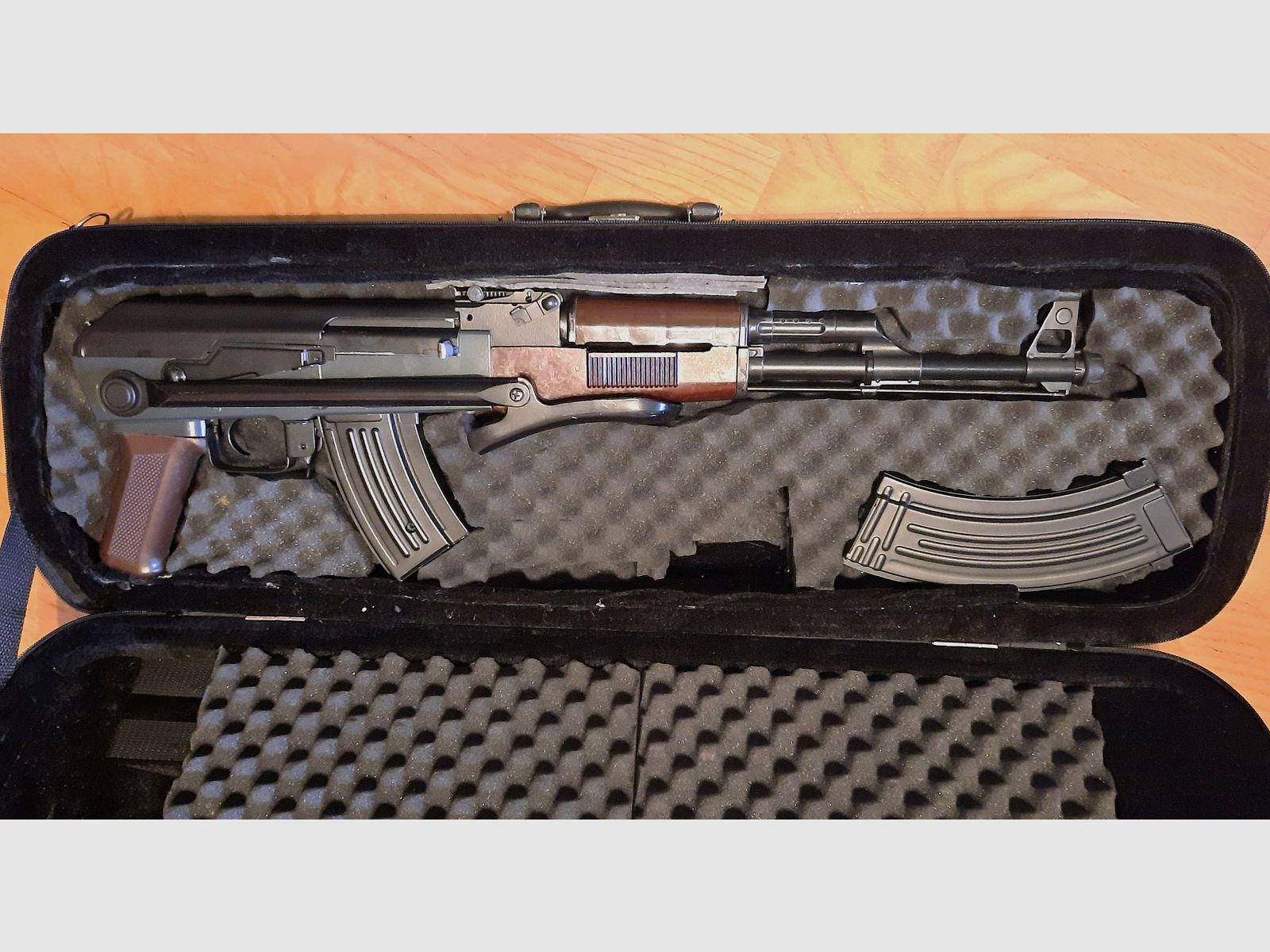 VALIGETTA PER IL TRASPORTO DISCRETO DELL'AK47 - CALCIO PIEGHEVOLE