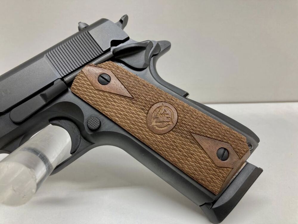 CHIAPPA	 1911 Field - Black - 5'' - Waffen Friedrichs
