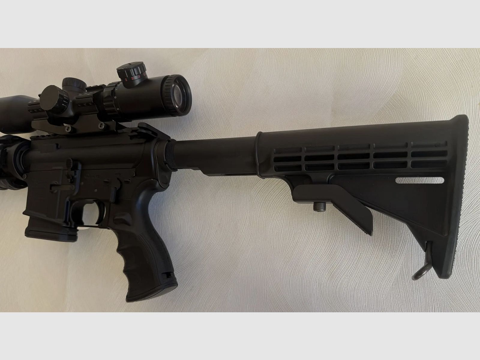 Windham Weaponry Selbstladebüchse Kal. .223 Rem. mit Zielfernrohr Fire Wolf 4,5–14×42 SF