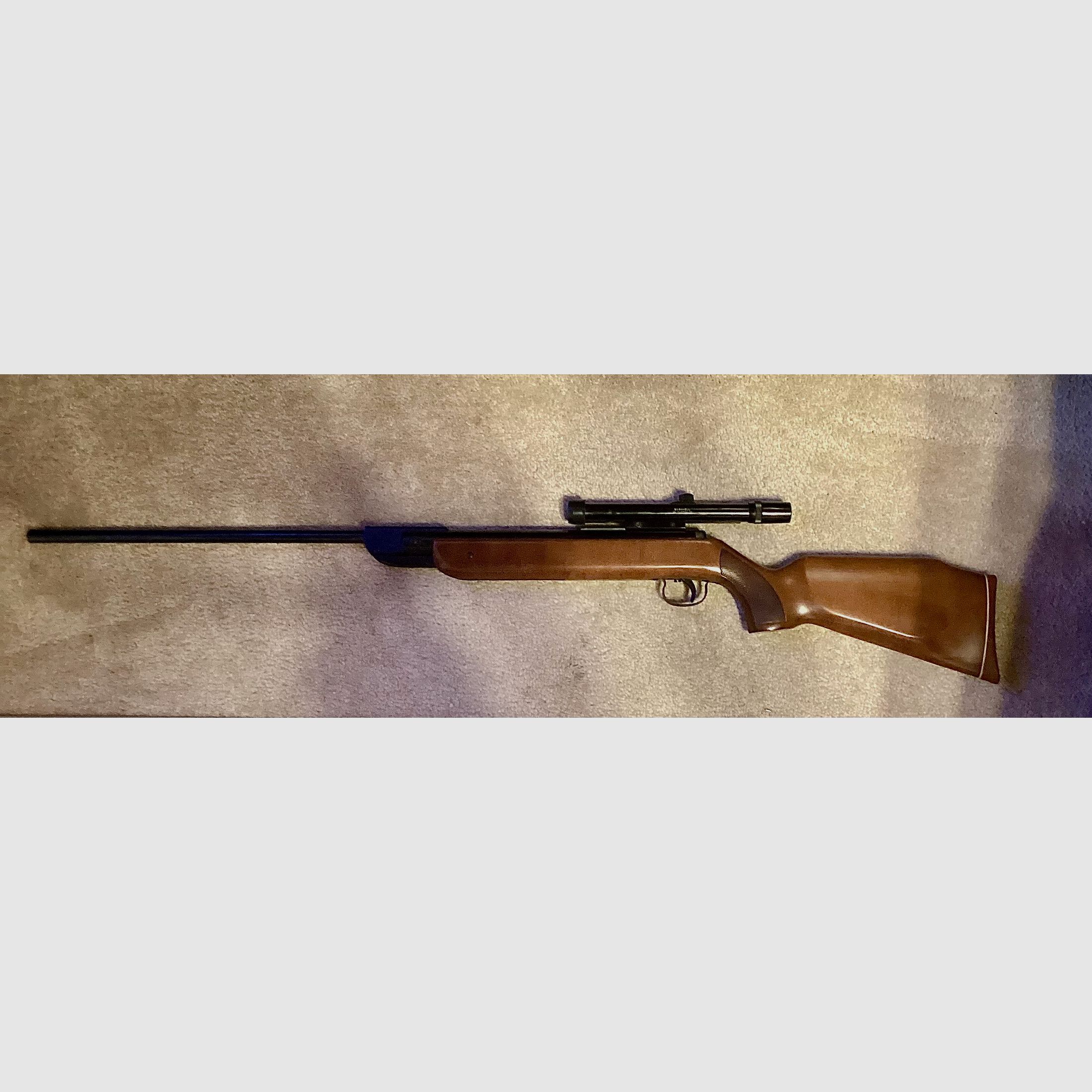 Luftgewehr mit Zielfernrohr der  Marke Weihrauch
