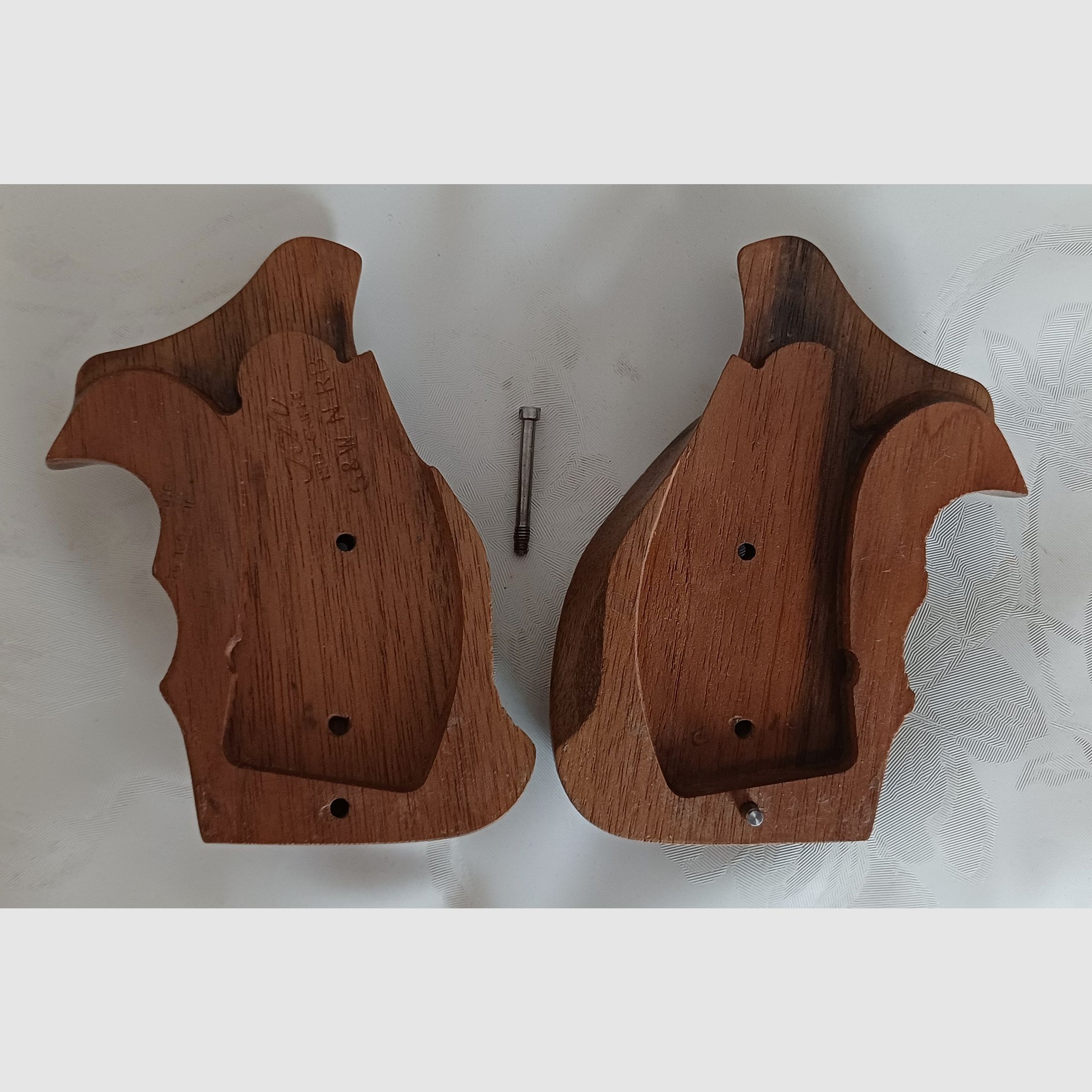 Nill Matchgriff Holz für Smith & Wesson Revolver N-Rahmen Round Butt SW019PHO