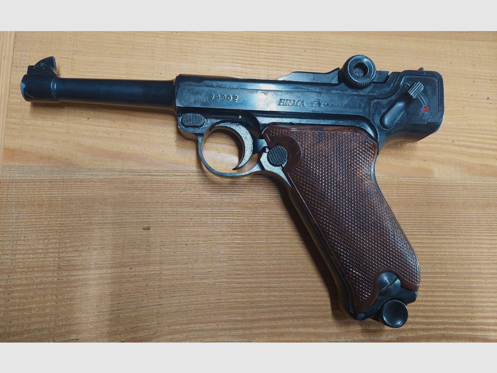 A 178 PISTOLE ERMA LUGER EP 22 KAL. 22 LR, Bild 2 von 2