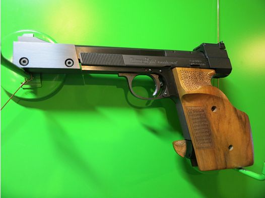 Hämmerli International 208, beste schweizer Ziel- Sportpistole, .22lr +Laufgewicht +Sportgriff       #72-