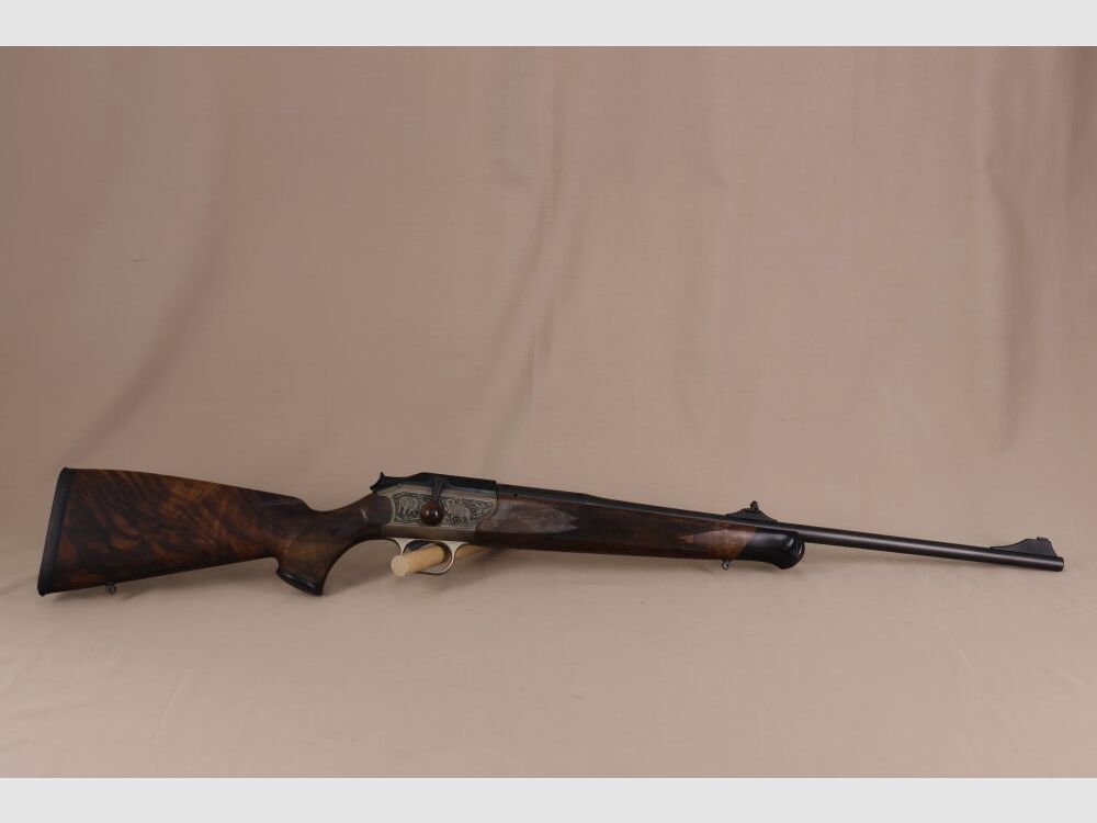 Blaser R93 // toll gemasertes Schaftholz // Holz-Kammergriffkugel