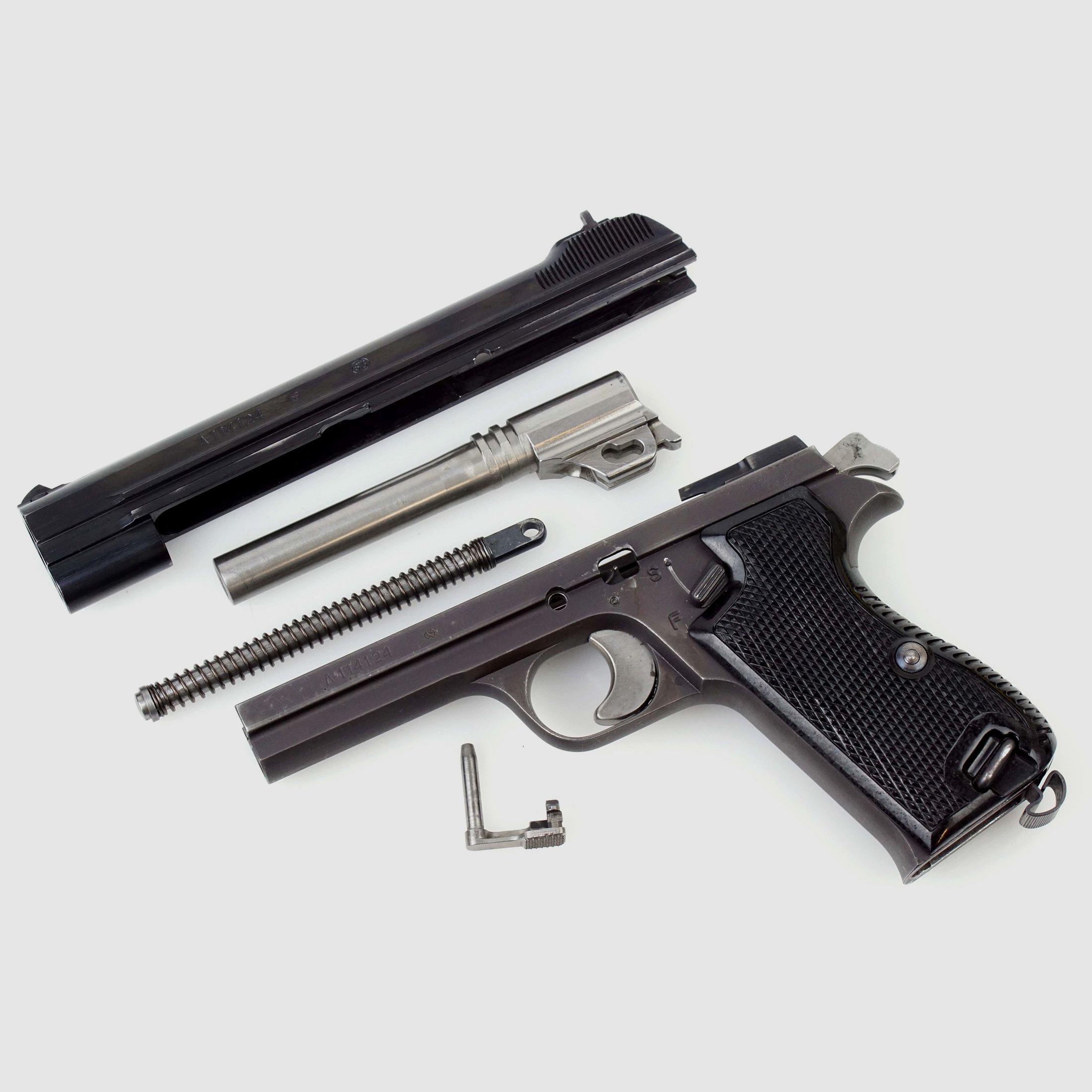 Schweizer Armee Ordonnanzpistole Dienstwaffe SIG P210-2 P 210 Kaliber 9mmLuger TOP ZUSTAND