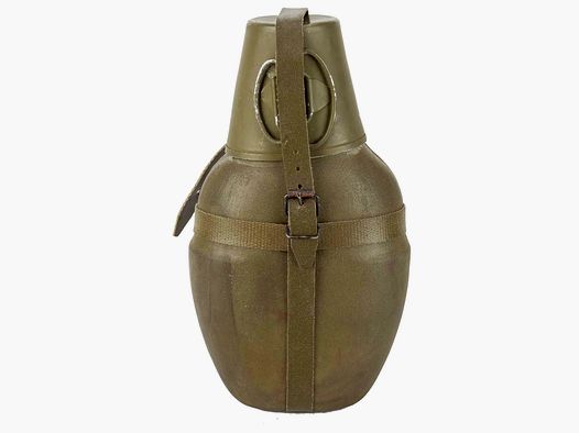 NVA NVA bouteille de campagne avec tasse isolée d'occasion