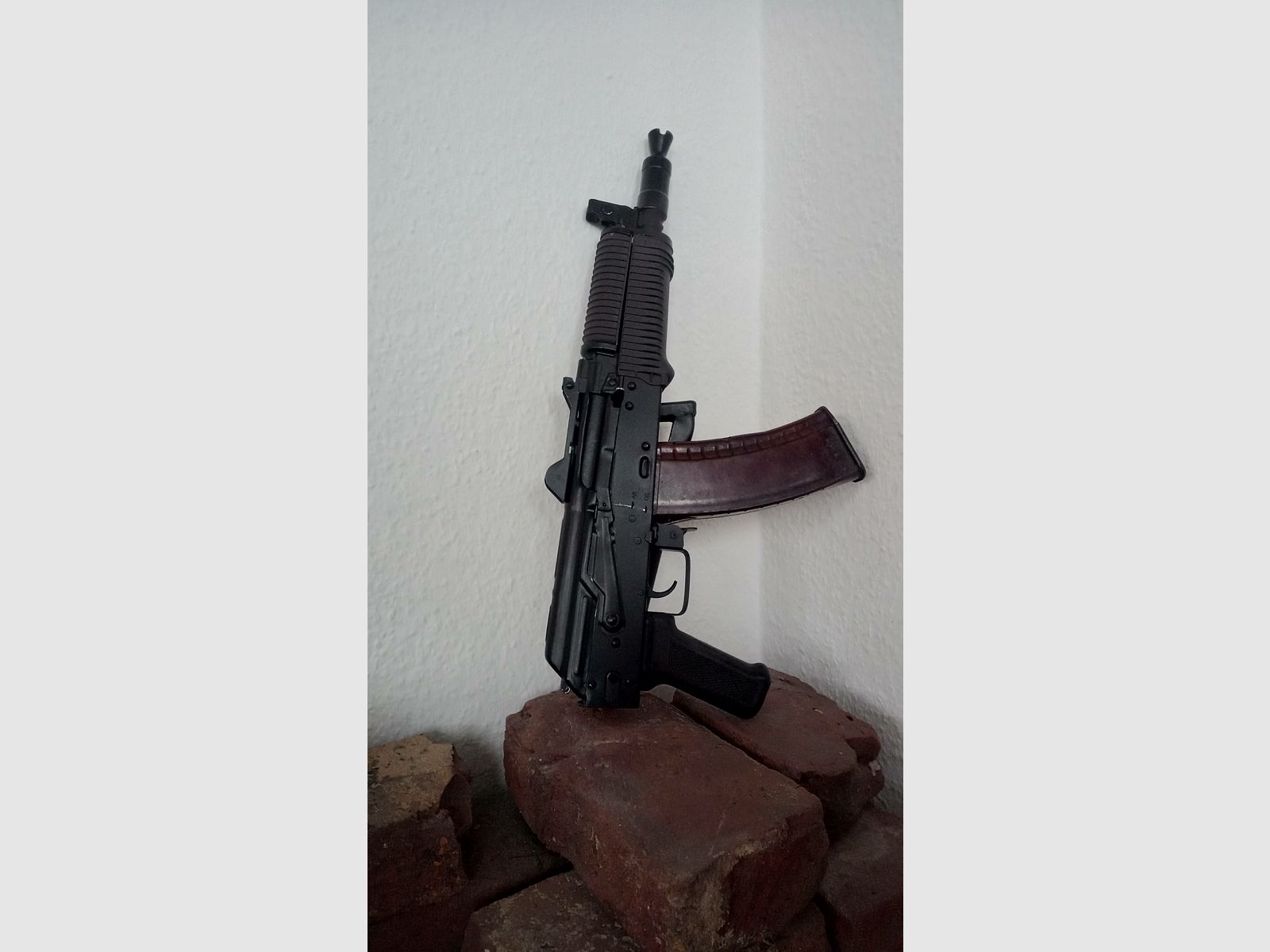 Vollstahl Co2 Yunker AKS-74u Deko von MWM Gillmann mit echten Teilen wahlweise mit Plum   // AKSU Krinkov / russ-guns-de / 4,5mm BB
