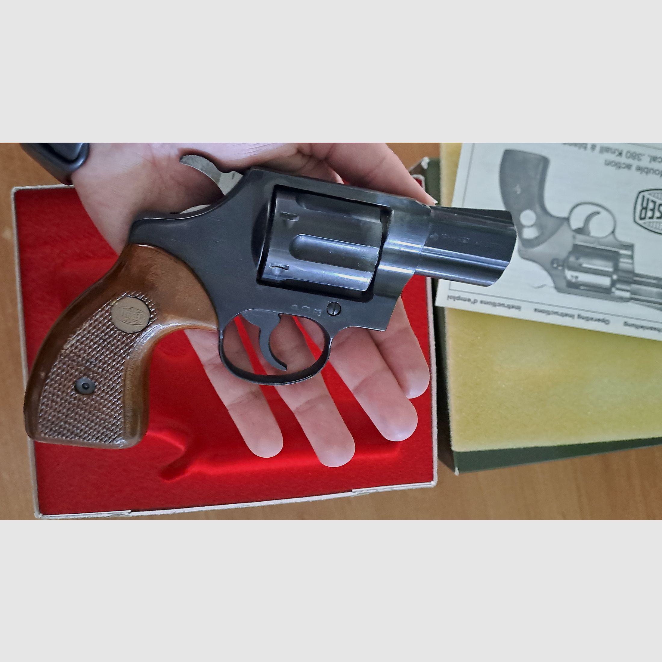 ¡Mauser Mod.K50 cal. .380 knall completo con accesorios!