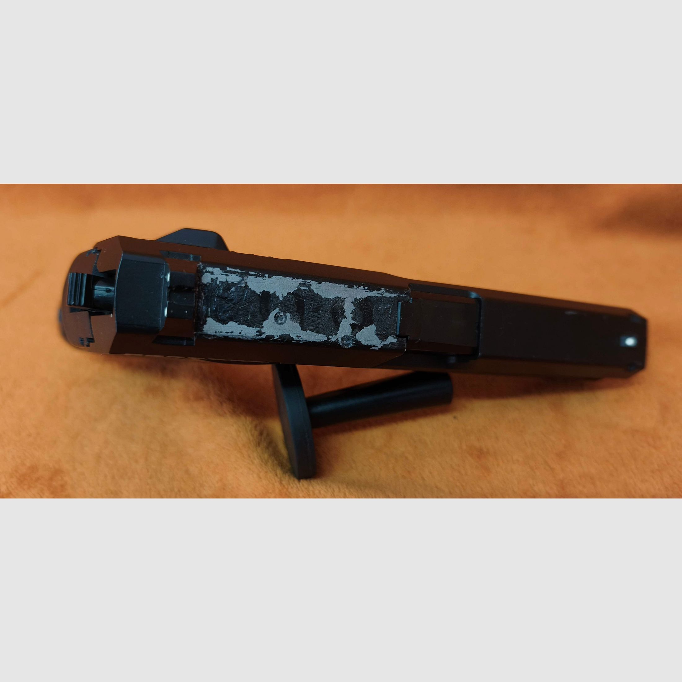 HK USP CO2 air pistol 4.5mm steel BB with signs of use