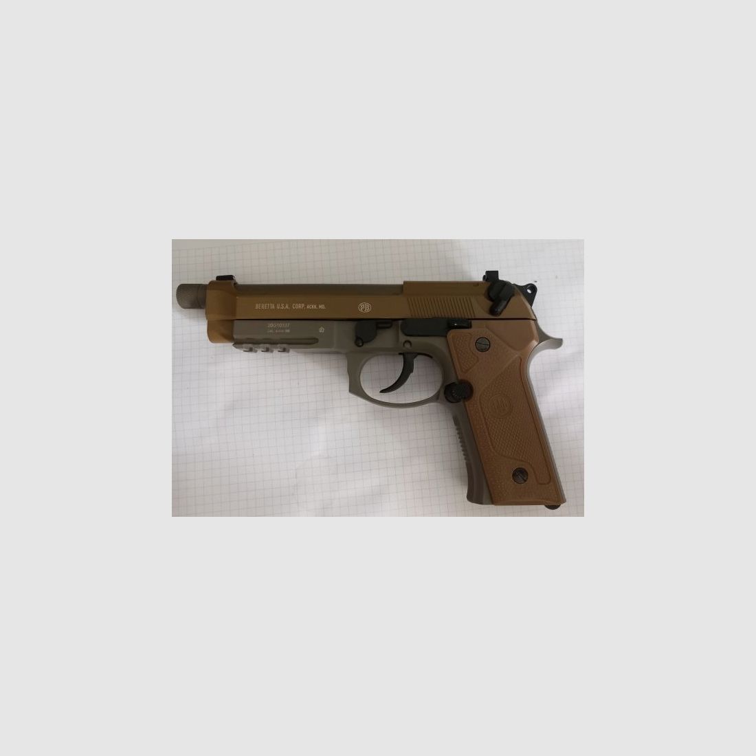 Komplettset Beretta M9 A3 FDE Softair-Co2-Pistole Kaliber 6 mm BB Blowback