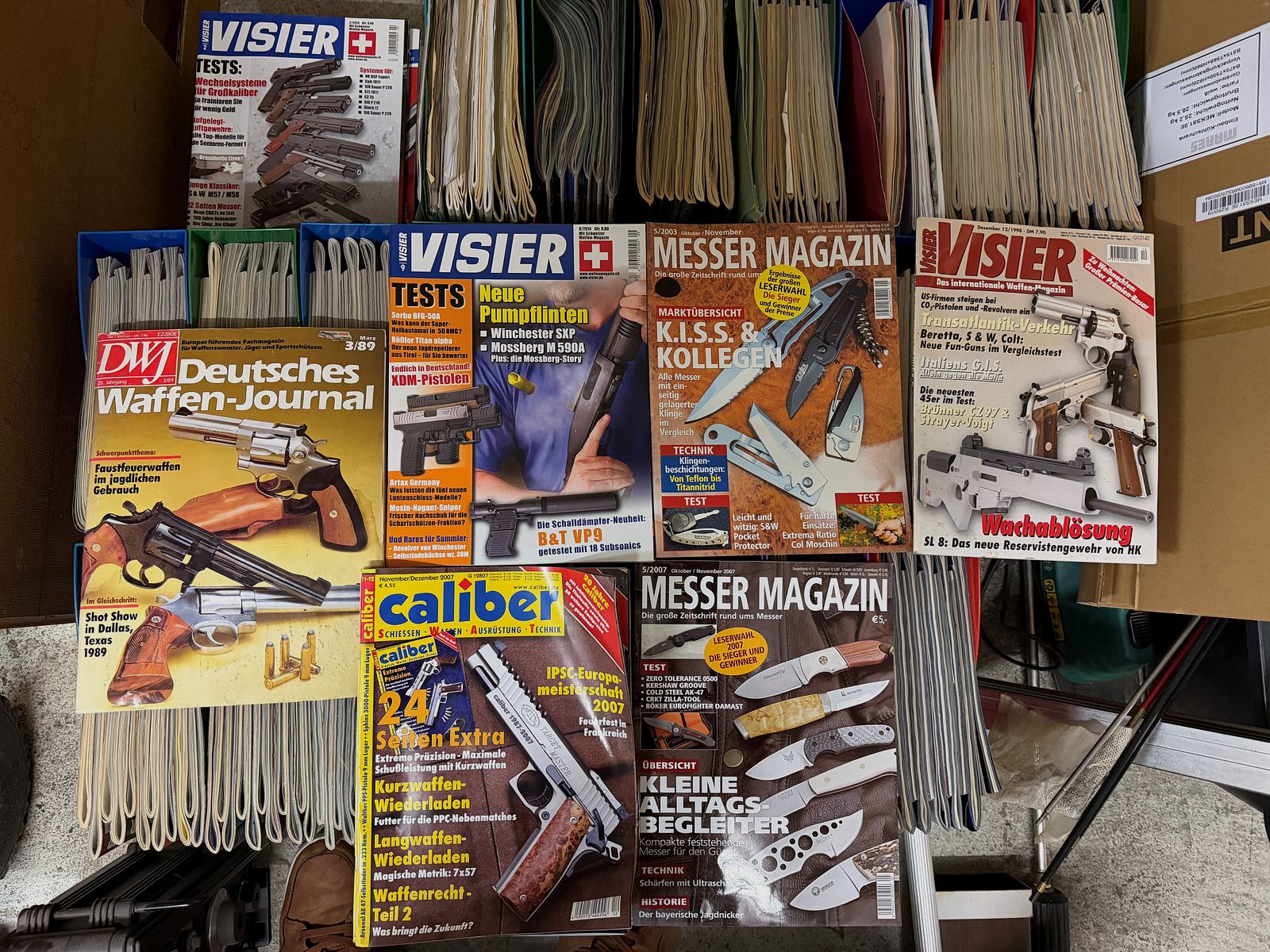 Hunting and weapon magazines Caliber DWJ, Visier, Knife Magazine