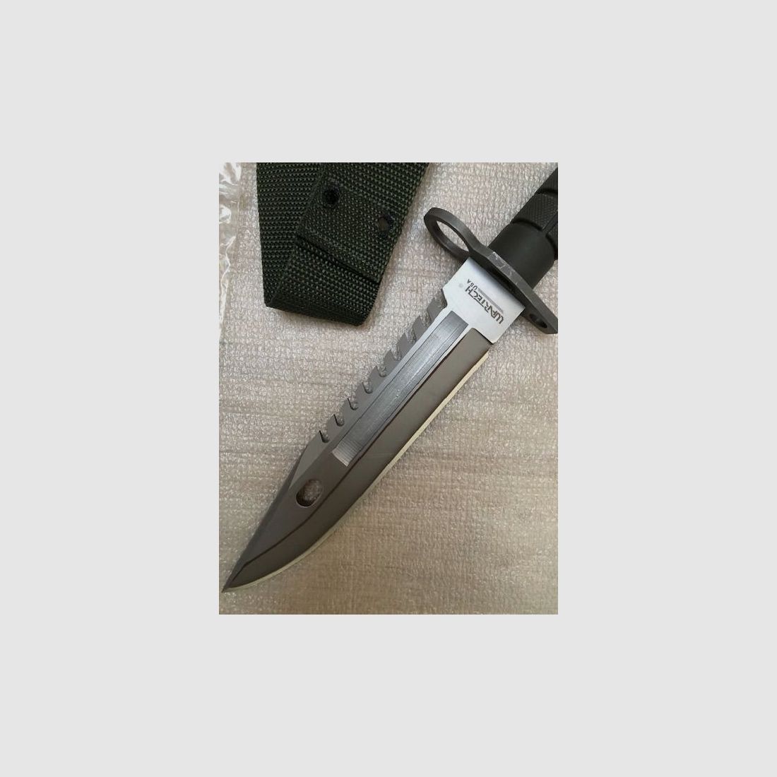 Couteau de survie/bayonnet avec gaine en nylon, ABS, poche et fixation de ceinture