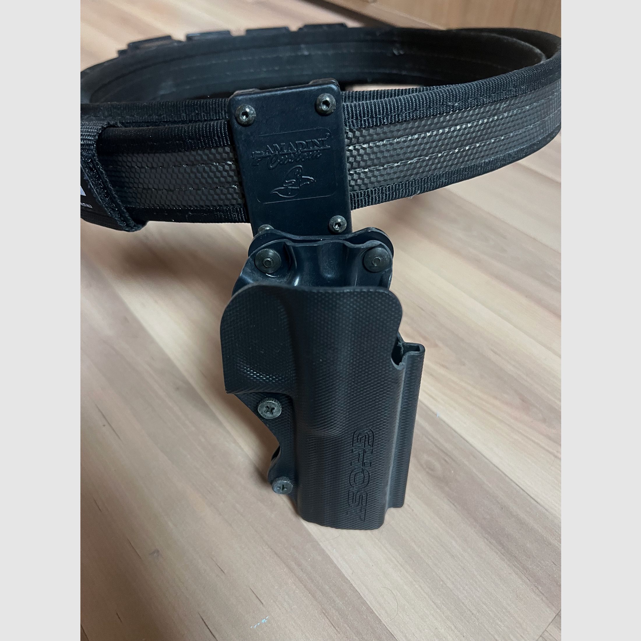 Waffengürtel GHOST für Glock, IPSC inkl. 4 Magazinhaltern
