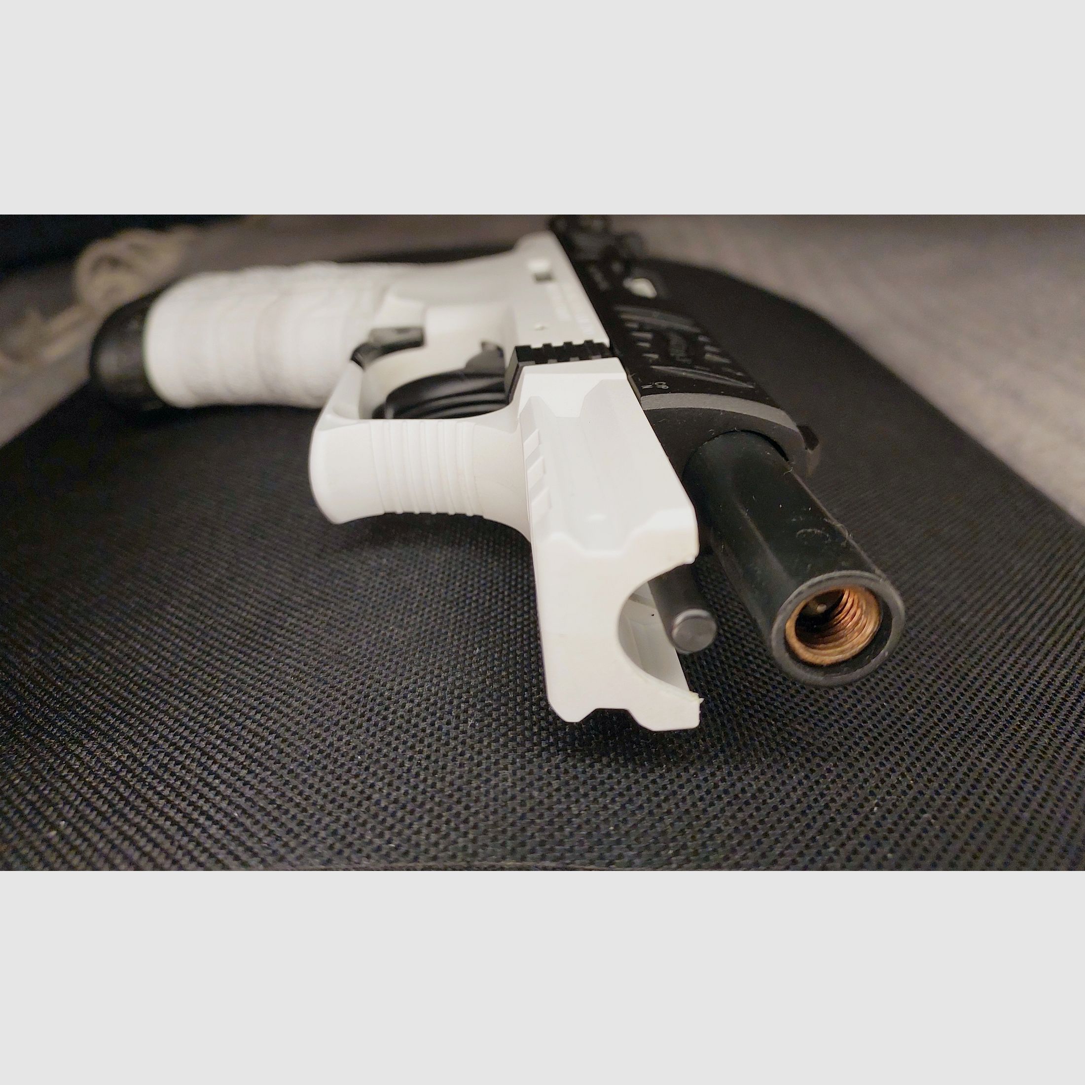 Walther P22Q Schreckschuss Pistole 9mm P.A.K. Sondermodell CHESS (PTB 778) mit 2 Magazinen - neuwertig! [P 22 q]