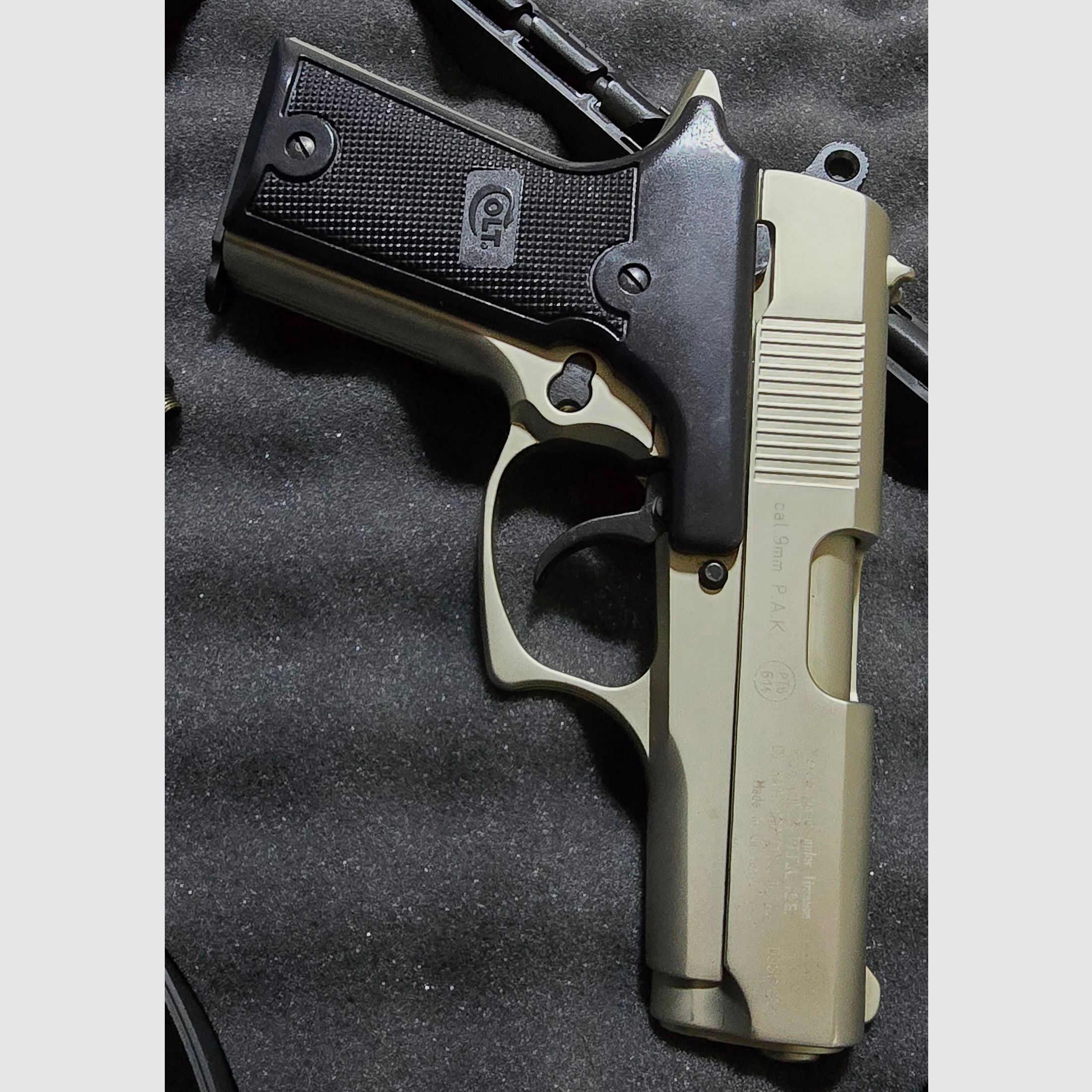 Colt Double Eagle Nickel arme à blanc 9mm PAK