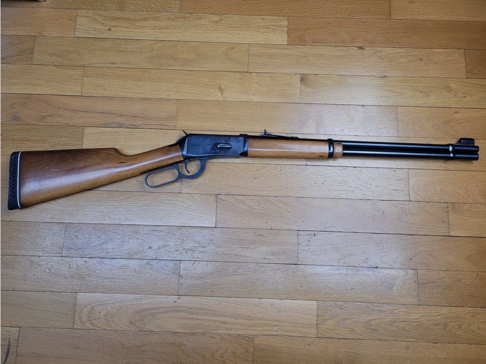 Très belle Winchester modèle 1894 – Calibre 30-30 – Made in USA en 1967 – Capacité 8+1 – Beau noyer blond – État mécanique et esthétique excellent – Plaque de couche Pachmayr – TBE++, image 21 sur 27