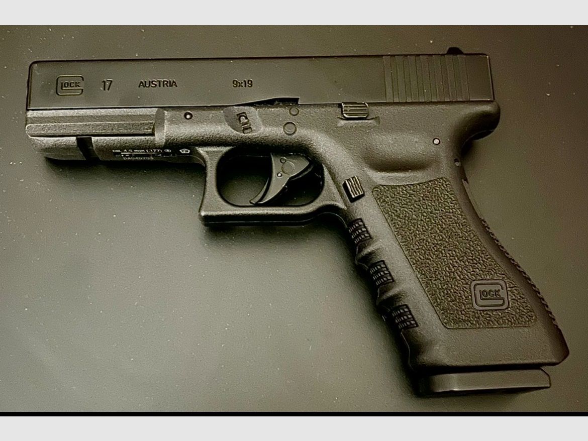 Glock 17 / Stahlkugeln-Kartusche im Magazin/ TOP ZUSTAND 