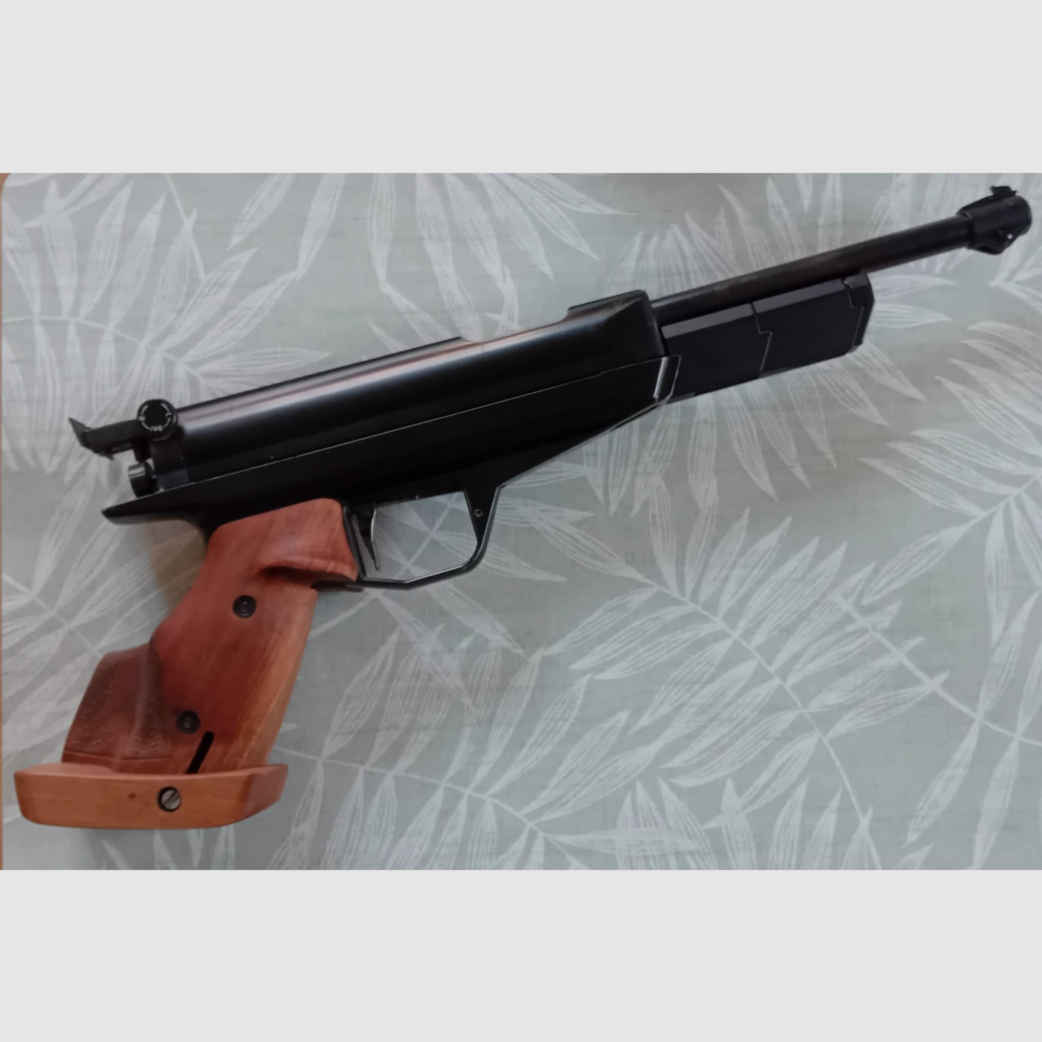 Pistola de aire comprimido Feinwerkbau 80 