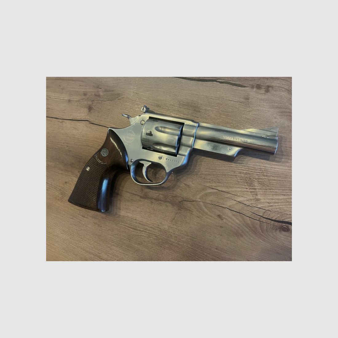 Stainless Revolver Astra 4" Zoll Lauf .357Magnum Single-/ Double-Action Edelstahl