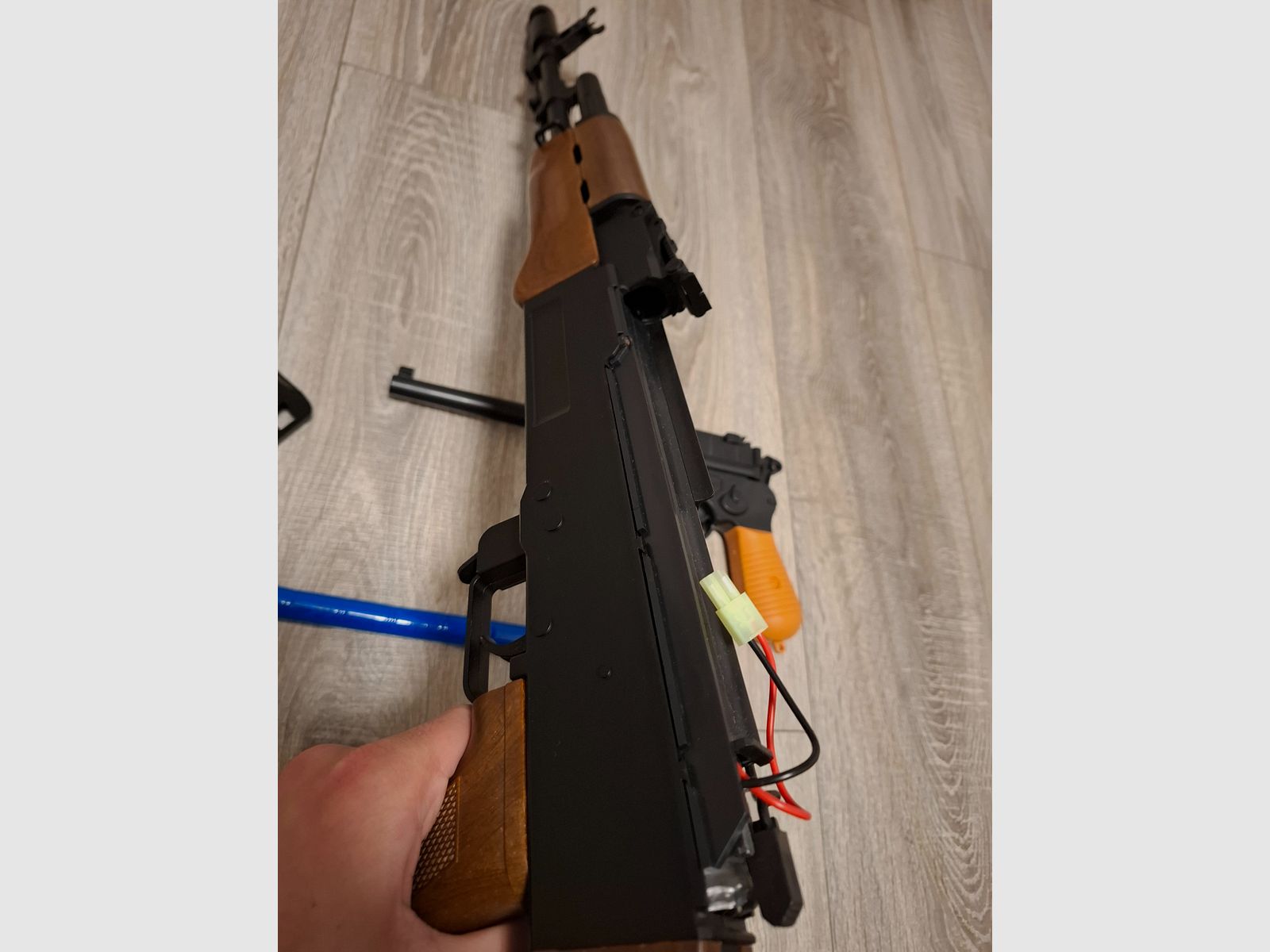 Well AK 74 M aeg <0,5 Joule+ Mauser C96 Federdruck , Bild 10 von 11