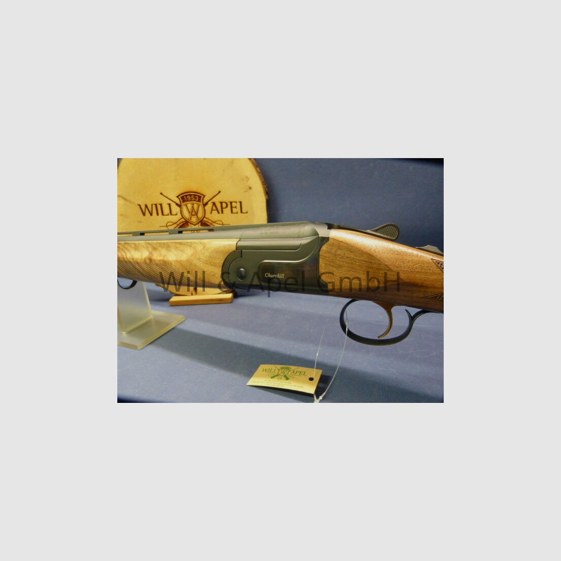 Akkar Churchill Lady Black