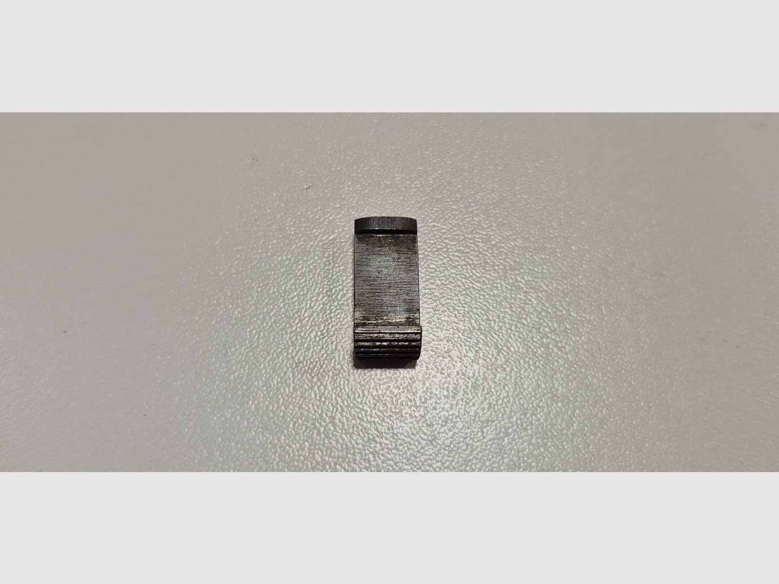 Wspornik magazynka Browning 1906, zdjęcie 1 z 3
