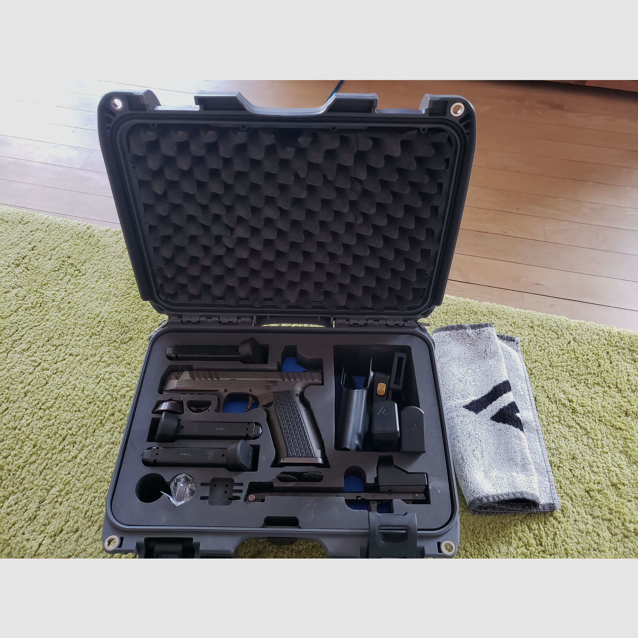 Laugo Arms Alien Creator 500 Limited Edition – Vollständiges Set, 9 mm Luger, absolut neuwertig