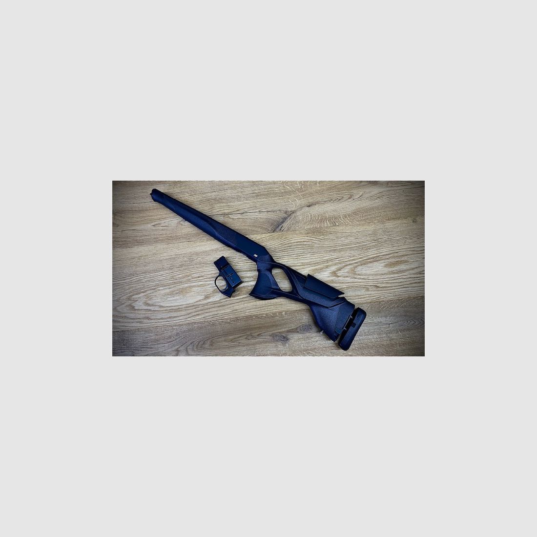 Blaser R8 Ultimate Schäftung / Schwarz-Braun / 17mm Kontur / verst. Schaftrücken & Schaftkappe