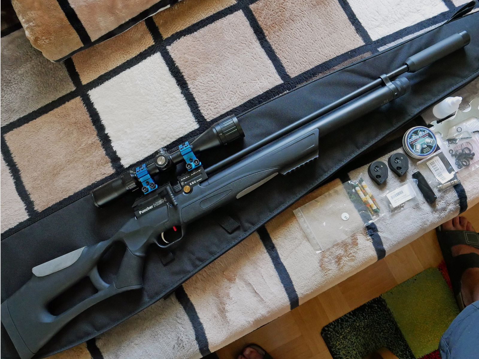 Kral Arms Puncher Nish S luchtgeweer kal. 5,5 mm met richtkijker, tas, Diana-pomp en demper - als nieuw -