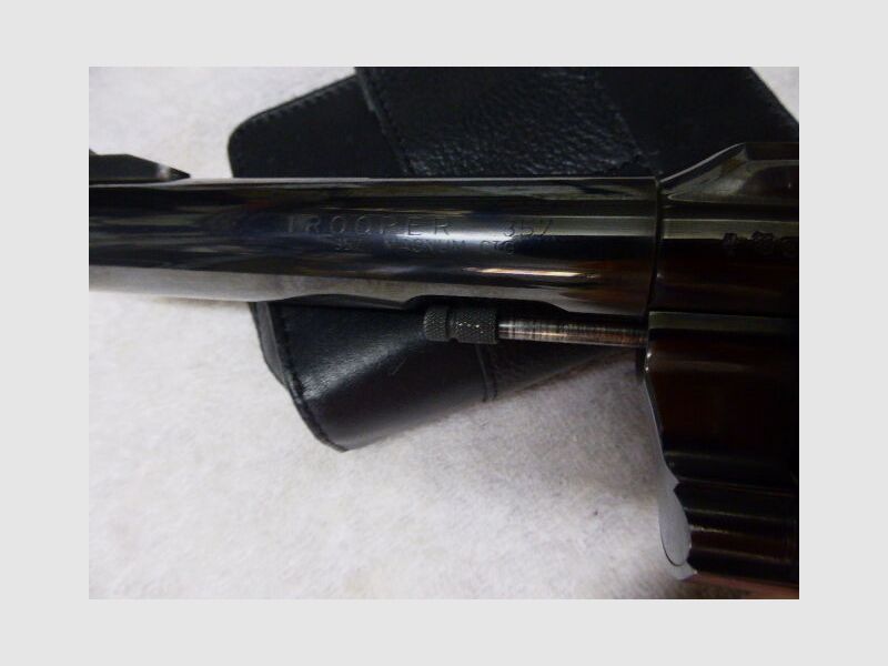 Colt	 Trooper