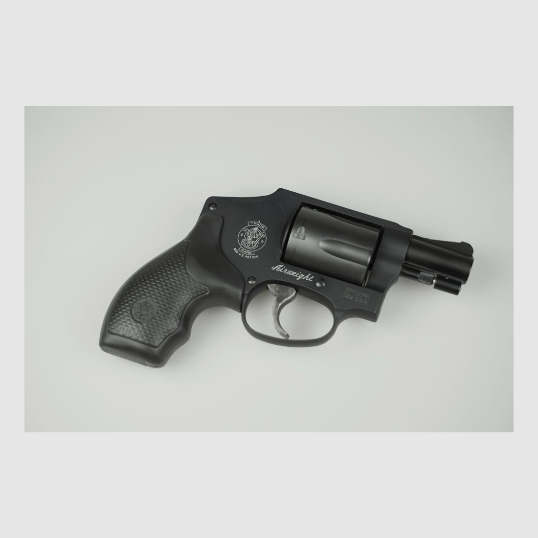 Smith & Wesson 442-2 Airweight schwarz .38 Spec. - Neuwertig inkl. OVP