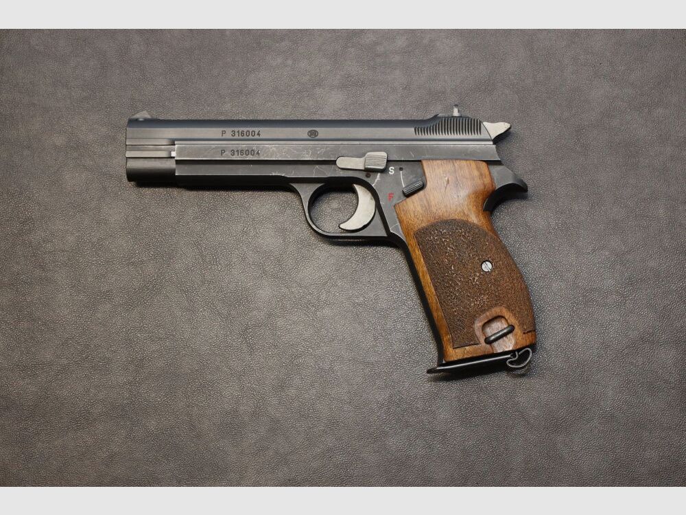 SIG P 210