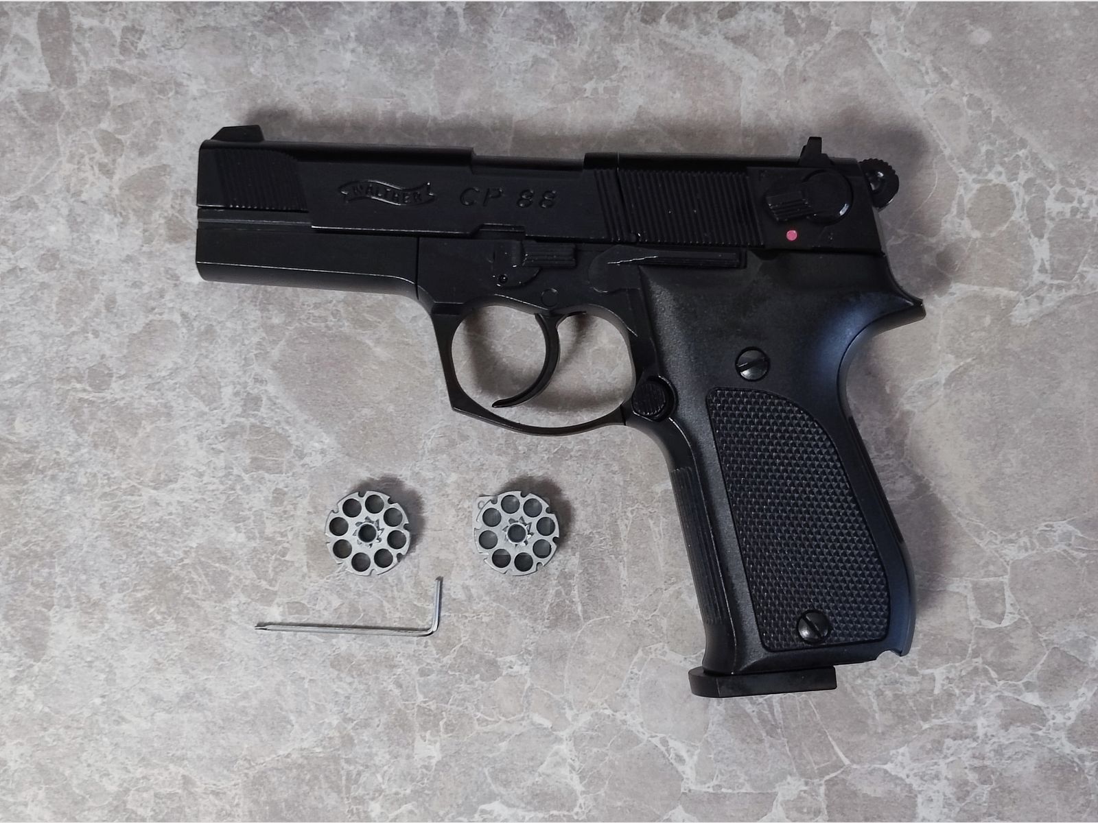 NEU Umarex Walther CP88 schwarz CAL4,5 CO2 Gas Pistole
