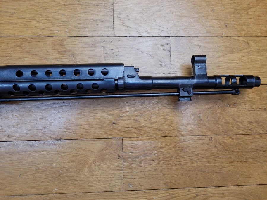 Emblematisches sowjetisches Selbstladegewehr SVT-40 – Tula Arsenal 1944 – Original unregistrierte Waffe – Mononummer – Originalkaliber 7,62x54r – Sehr guter Zustand ++, Bild 8 von 36