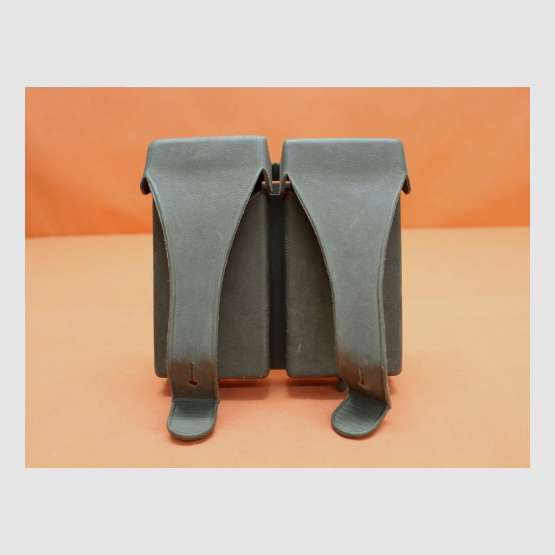 BUND SURPLUS Heckler&Koch HK G3: Magazine pouch BUND polymer olive for 2 magazines 20-round SURPLUS used