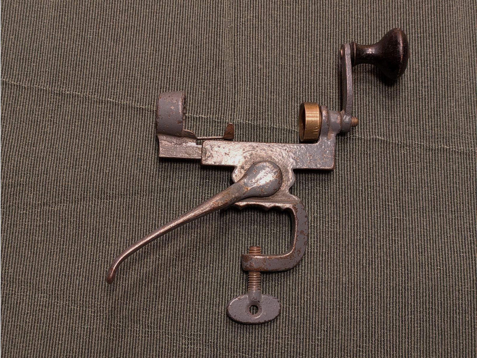 Bördelgerät Crimpgerät für Cal. 16 Schrotpatronen  Antik 