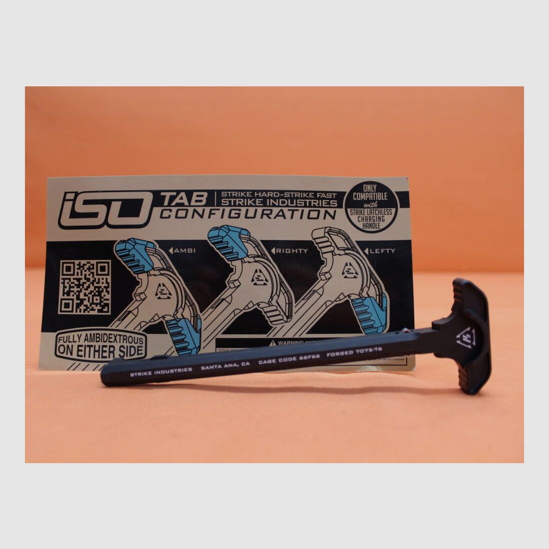 Zespół uchwytu do ładowania Strike Industries AR-15 STRIKE bez zaczepu, ambidextrous (SIARSLCHBK) / obsługiwany z obu stron