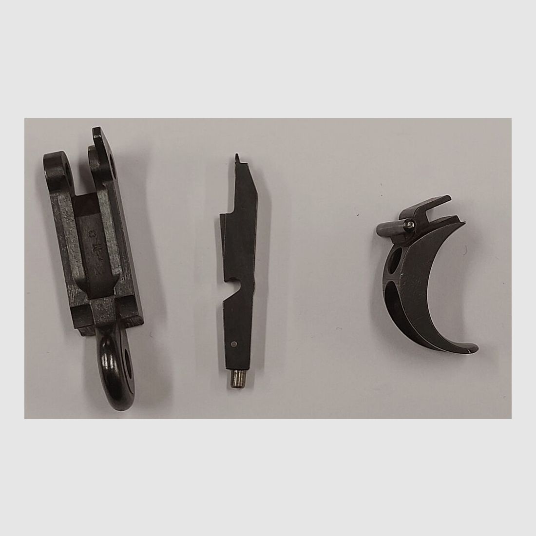 Waffenfabrik Bern Konvolut verschiedene Teile für Schweizer Ordonnanzpistole Parabellum im Kaliber 7,65mmPara W+F, P08, Bild 3 von 3