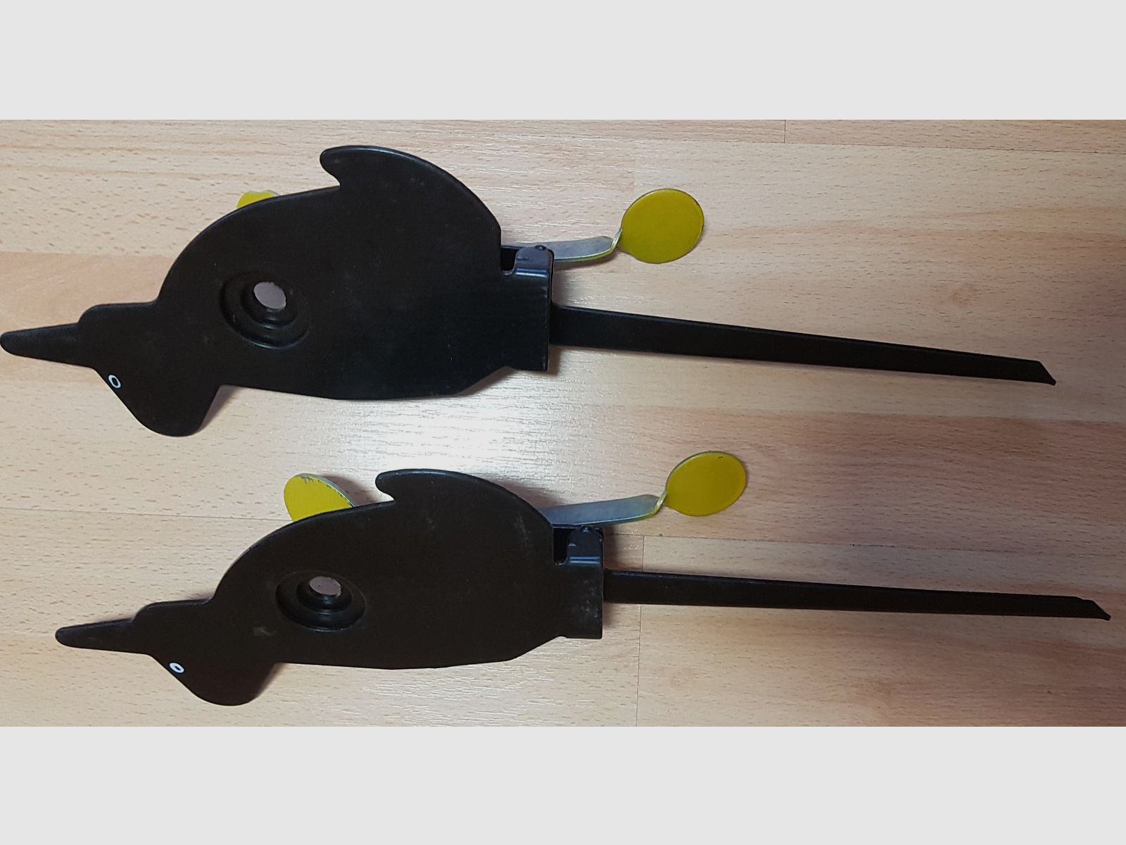 2x Field Target Übungssilhouette aus Metall - Motiv Hase und 2x Flip-Target Überroll-Zielscheibe