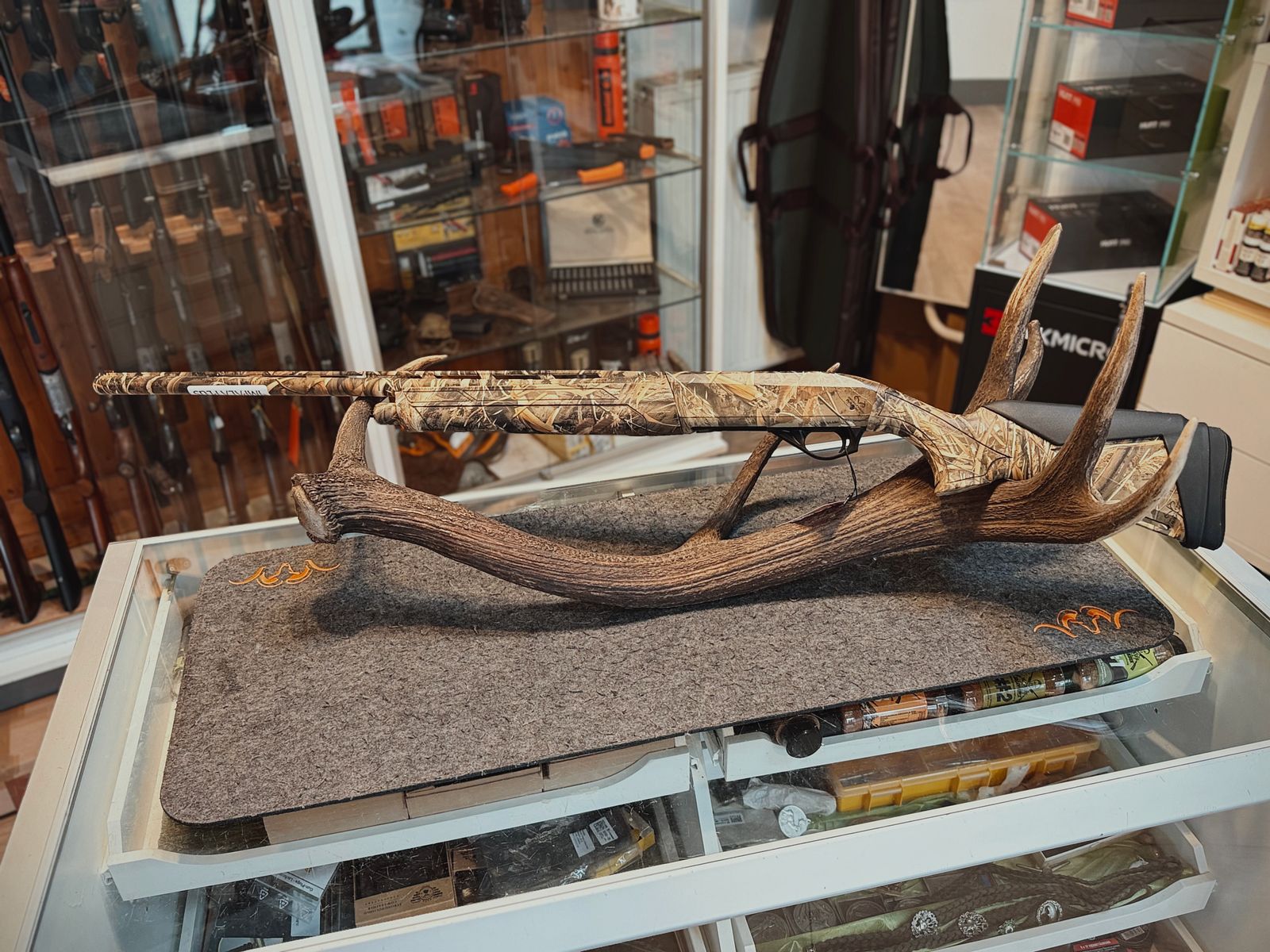 ISTANBUL SILAH Impala Plus MAX-5 Semi-Automatic Shotgun