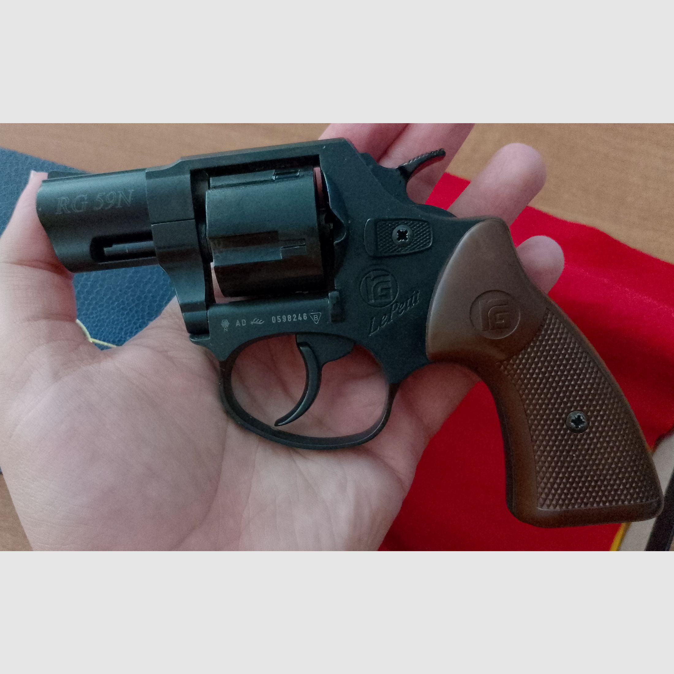 Röhm RG 59N Le Petit Schreckschussrevolver im Kaliber 9mm R.K. mit OVP!