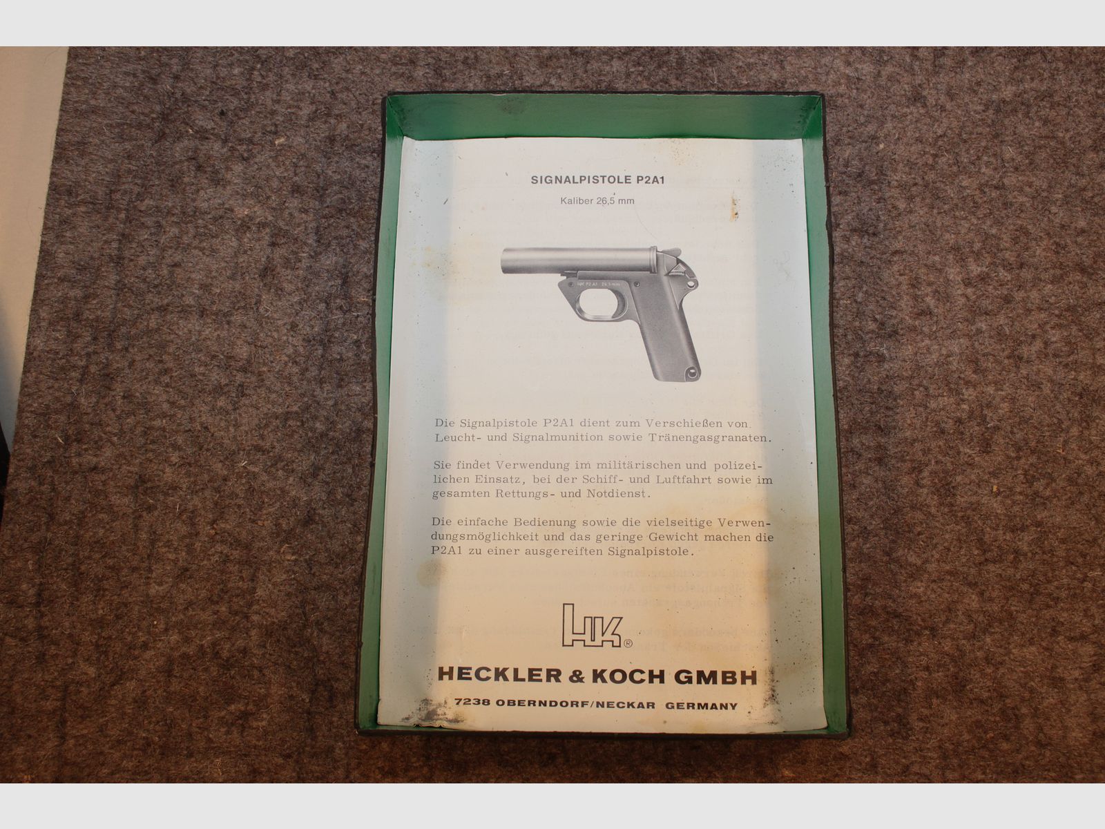 Signal pistol Heckler und Koch in caliber 4.