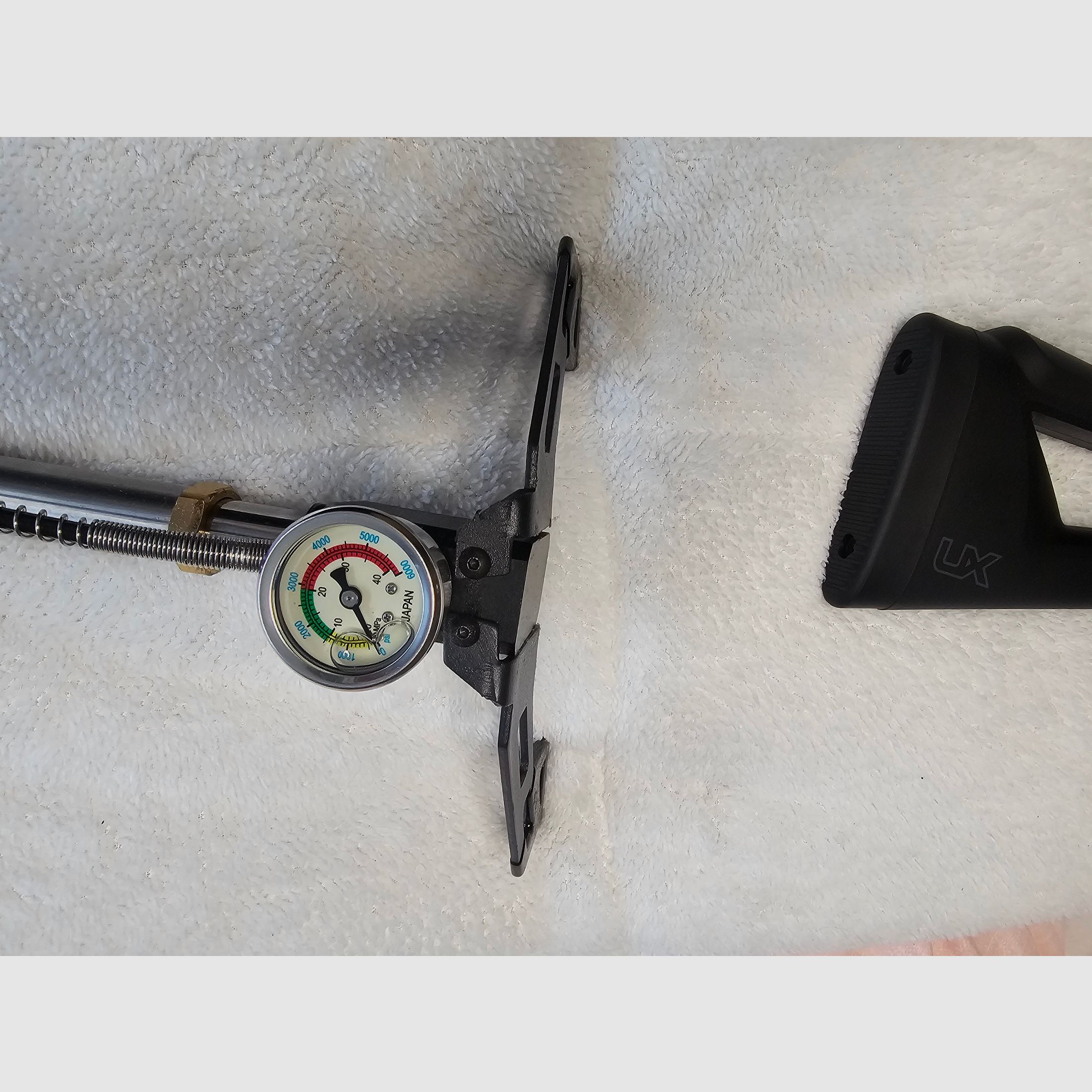 Pressluftgewehr mit Pumpe
